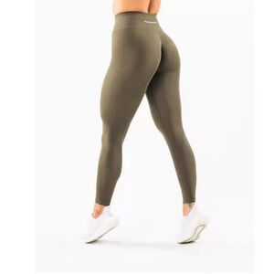 New Alphalete amplify
